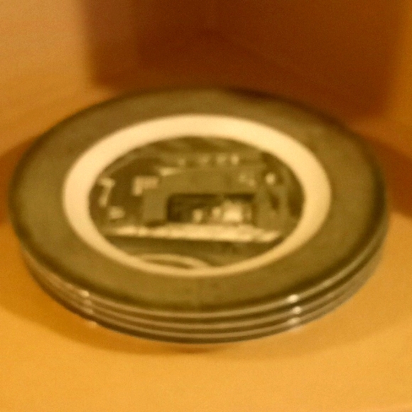 Vintage-Colonial Homestead by Royal Plate Bundle 4-10" Dinner Plates. - Picture 4 of 12